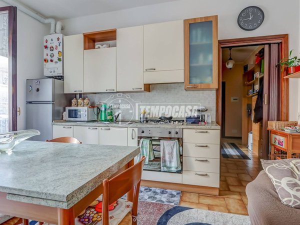 appartamento in vendita a Gavirate