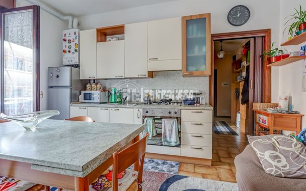 appartamento in vendita a Gavirate