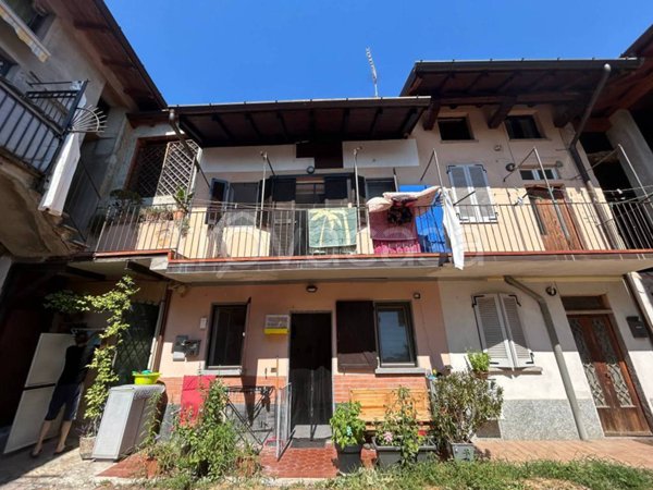appartamento in vendita a Gavirate