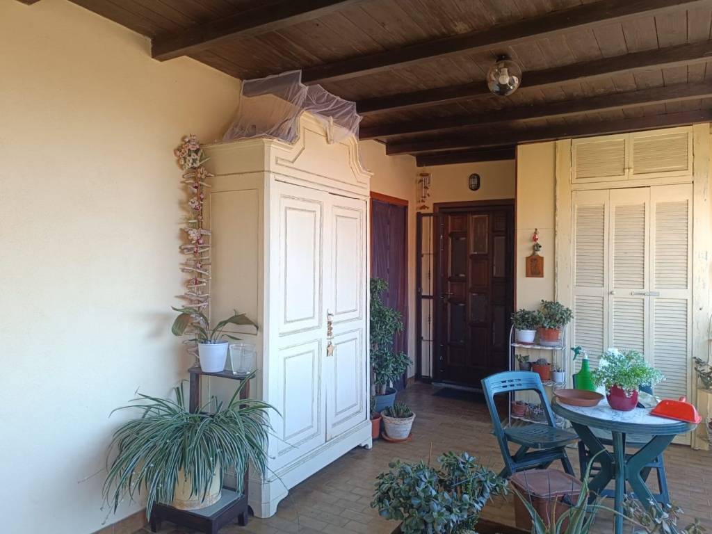 appartamento in vendita a Gavirate