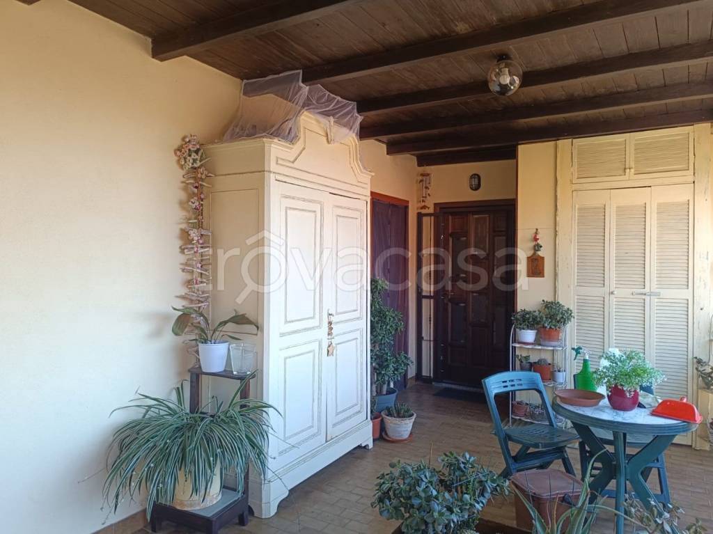 appartamento in vendita a Gavirate