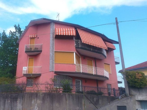appartamento in vendita a Gavirate