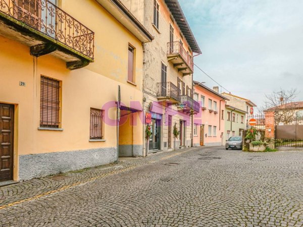 appartamento in vendita a Gavirate