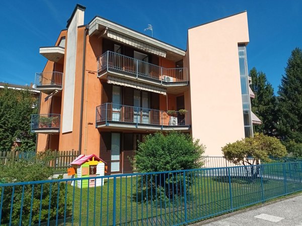 appartamento in vendita a Gavirate