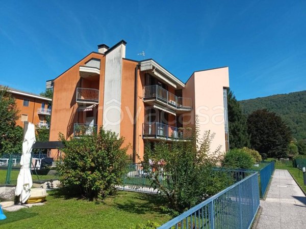 appartamento in vendita a Gavirate