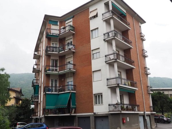 appartamento in vendita a Gavirate