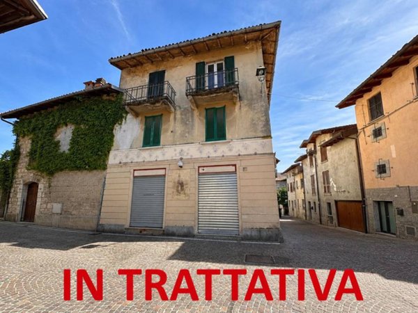 appartamento in vendita a Gavirate