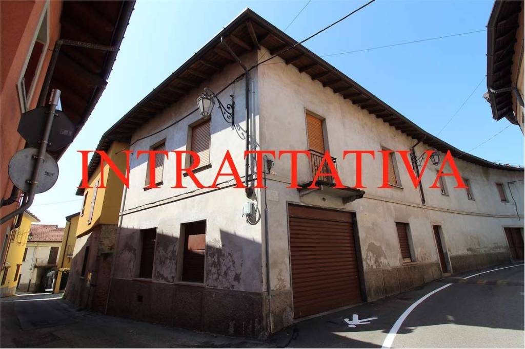 appartamento in vendita a Gazzada Schianno