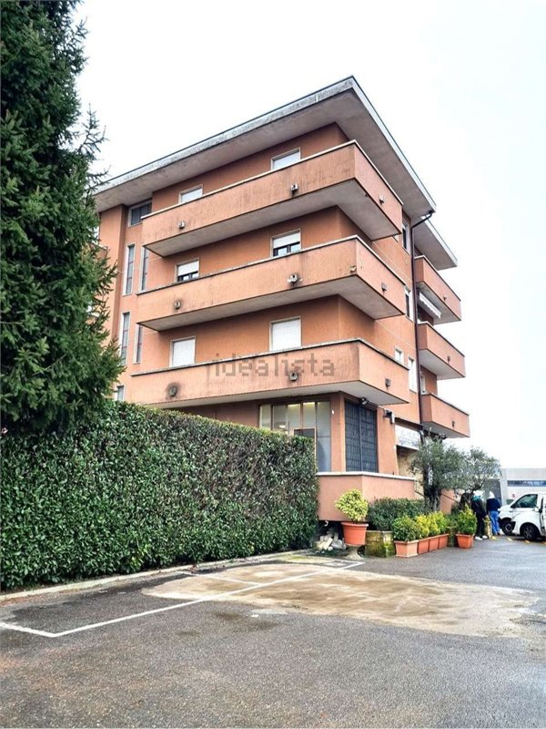 appartamento in vendita a Gazzada Schianno