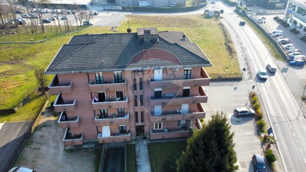 appartamento in vendita a Gazzada Schianno