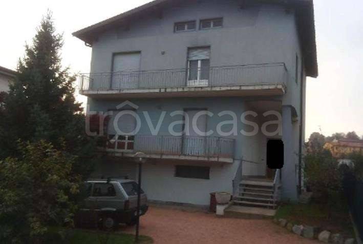 casa indipendente in vendita a Gazzada Schianno