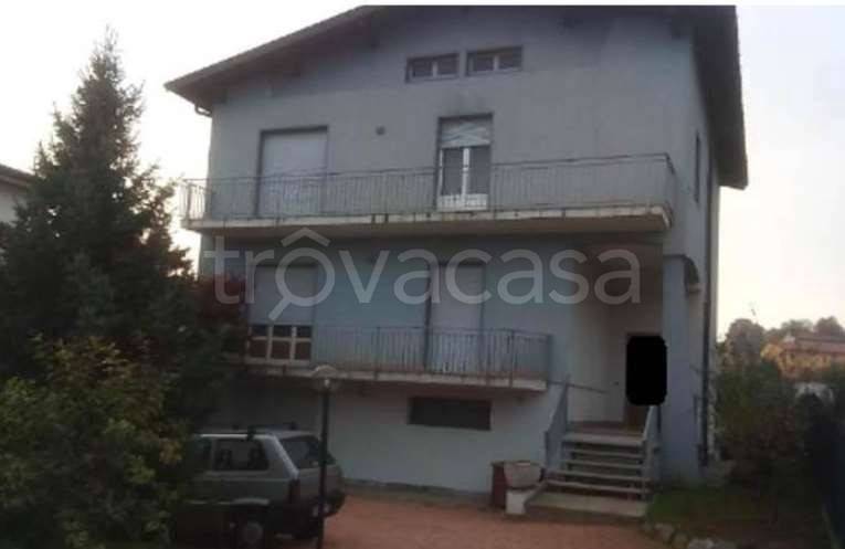 appartamento in vendita a Gazzada Schianno