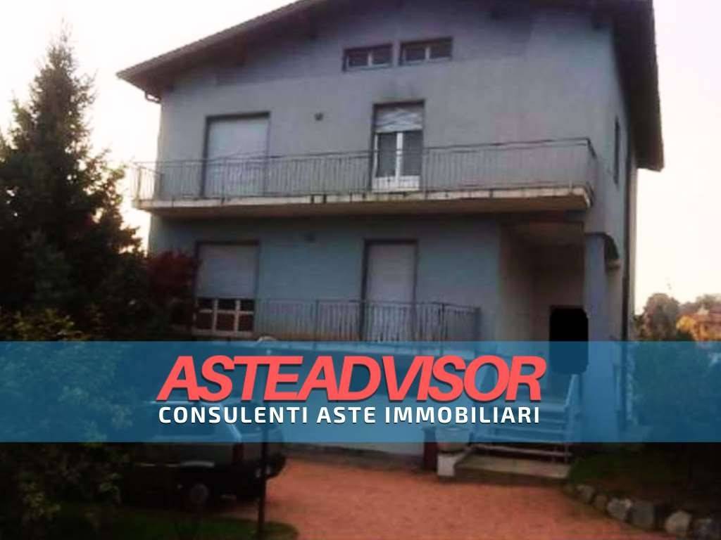 casa indipendente in vendita a Gazzada Schianno