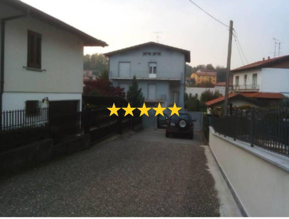 appartamento in vendita a Gazzada Schianno