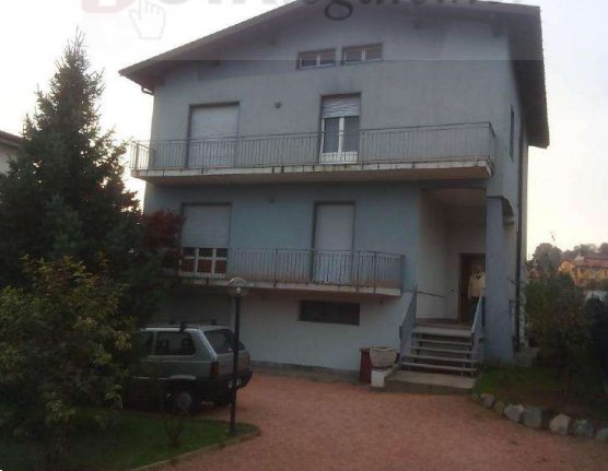 casa indipendente in vendita a Gazzada Schianno