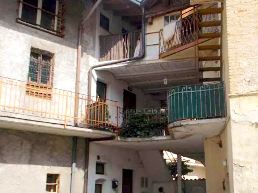 casa indipendente in vendita a Gazzada Schianno