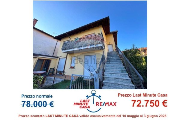 appartamento in vendita a Gazzada Schianno