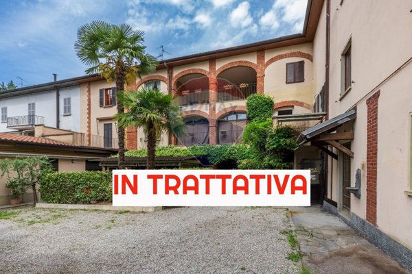 appartamento in vendita a Gazzada Schianno