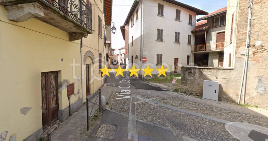appartamento in vendita a Gazzada Schianno