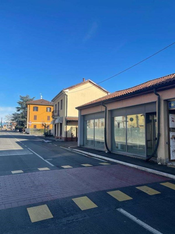 appartamento in vendita a Gazzada Schianno