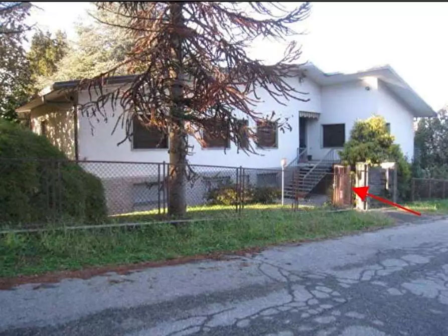 casa indipendente in vendita a Gazzada Schianno