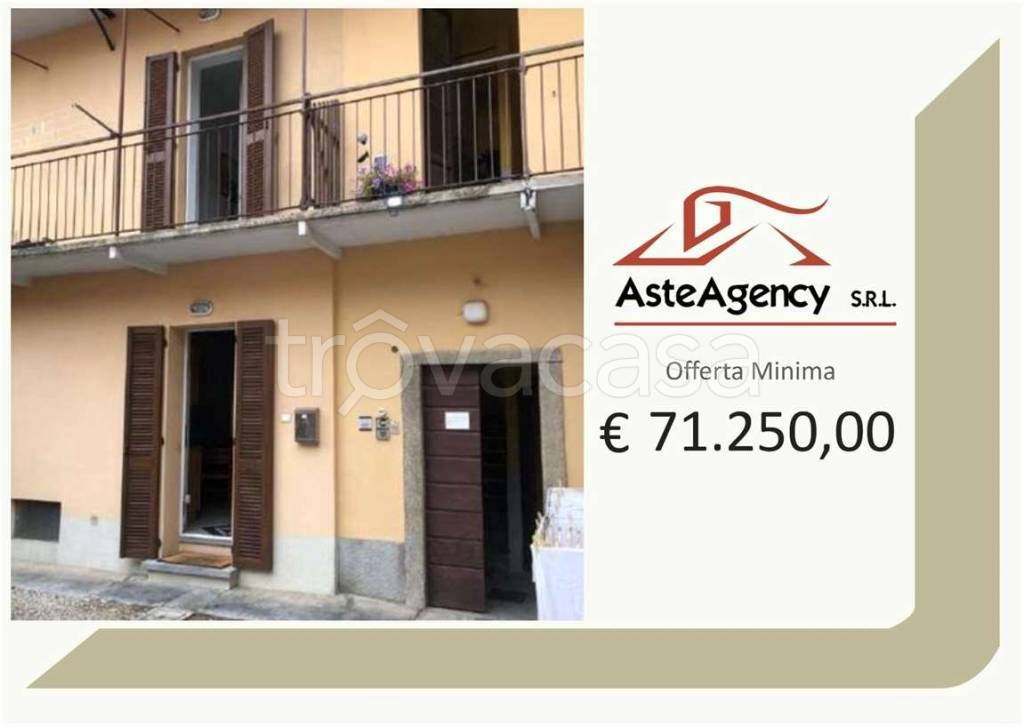 casa indipendente in vendita a Gazzada Schianno