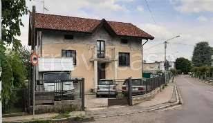 casa indipendente in vendita a Gazzada Schianno