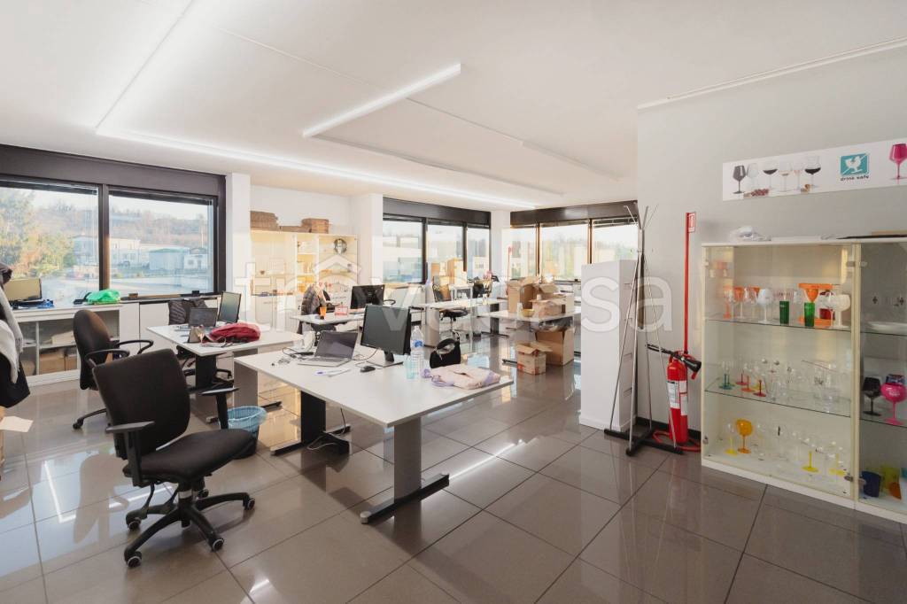 attico in vendita a Gazzada Schianno