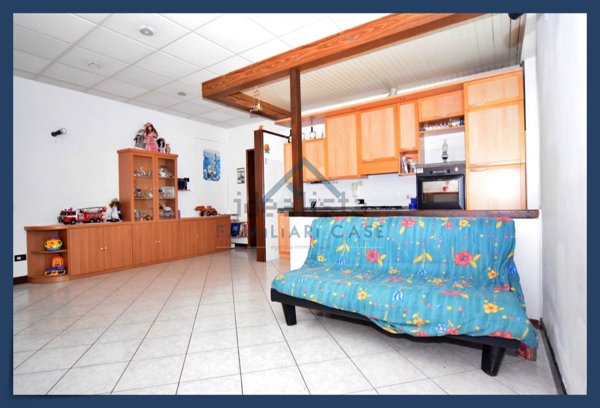 appartamento in vendita a Gazzada Schianno