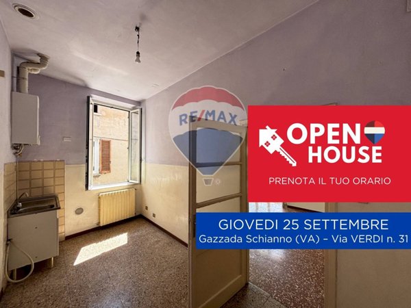 appartamento in vendita a Gazzada Schianno