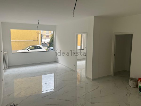 appartamento in vendita a Gazzada Schianno