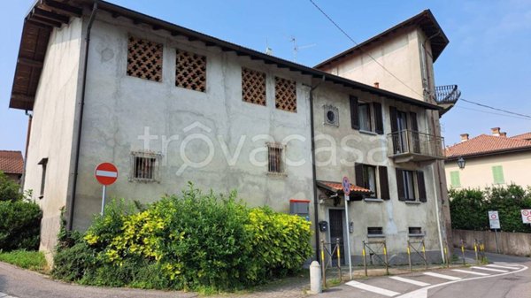 appartamento in vendita a Gazzada Schianno