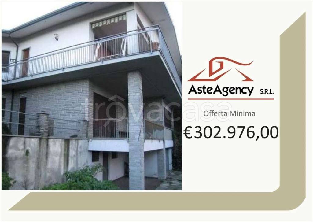 casa indipendente in vendita a Gazzada Schianno