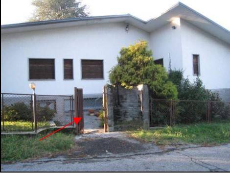 casa indipendente in vendita a Gazzada Schianno