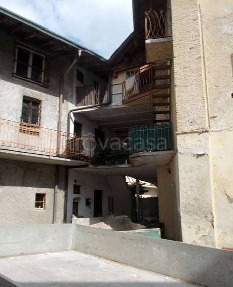 casa indipendente in vendita a Gazzada Schianno