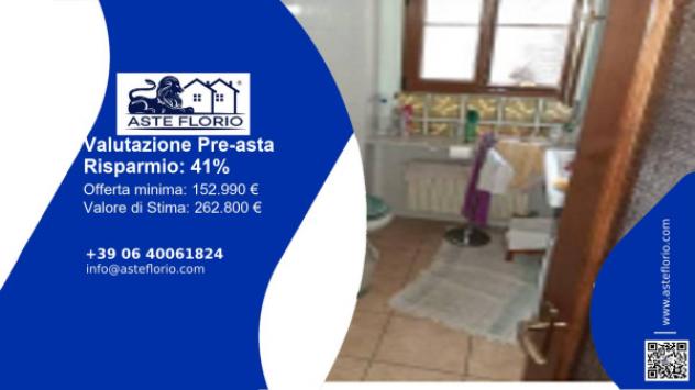 casa indipendente in vendita a Gazzada Schianno