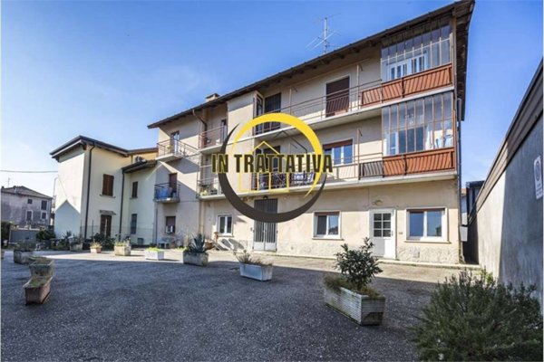 appartamento in vendita a Gazzada Schianno