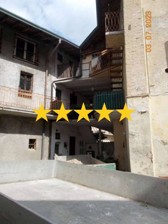 appartamento in vendita a Gazzada Schianno