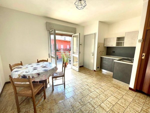 appartamento in vendita a Gazzada Schianno