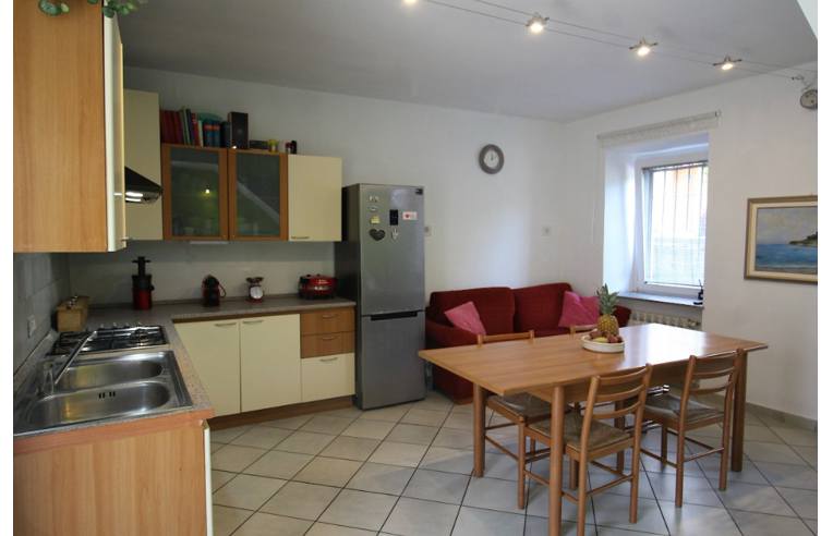 appartamento in vendita a Gazzada Schianno