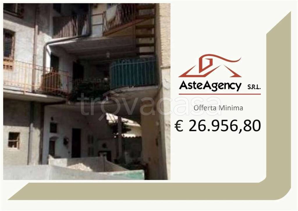 casa indipendente in vendita a Gazzada Schianno