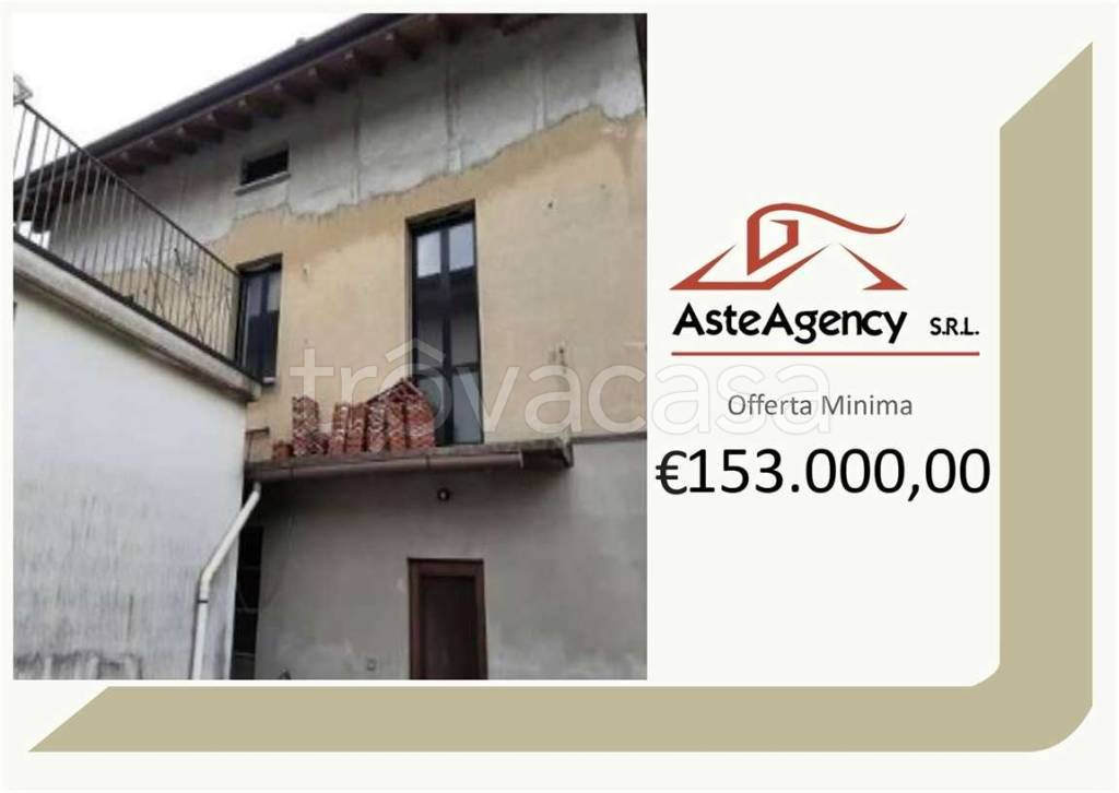 appartamento in vendita a Gazzada Schianno