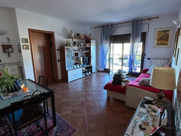 appartamento in vendita a Gazzada Schianno