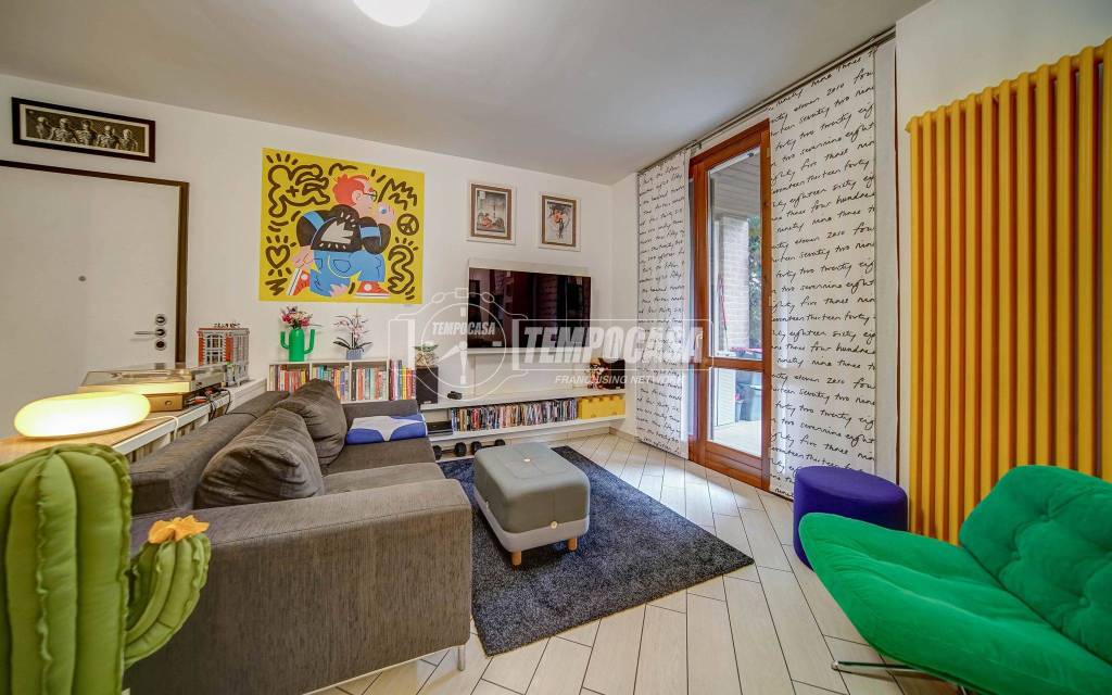 appartamento in vendita a Gazzada Schianno