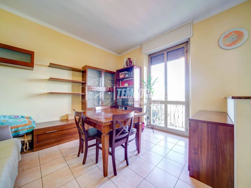 appartamento in vendita a Gazzada Schianno