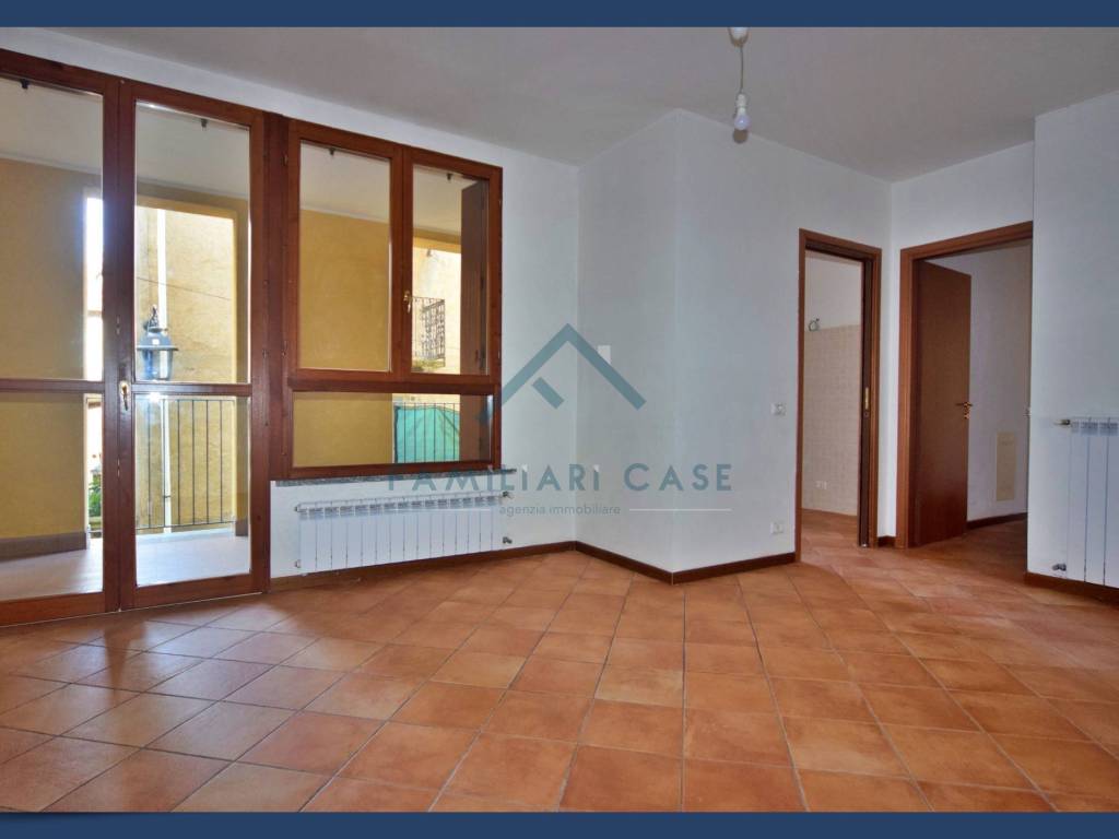 appartamento in vendita a Gazzada Schianno