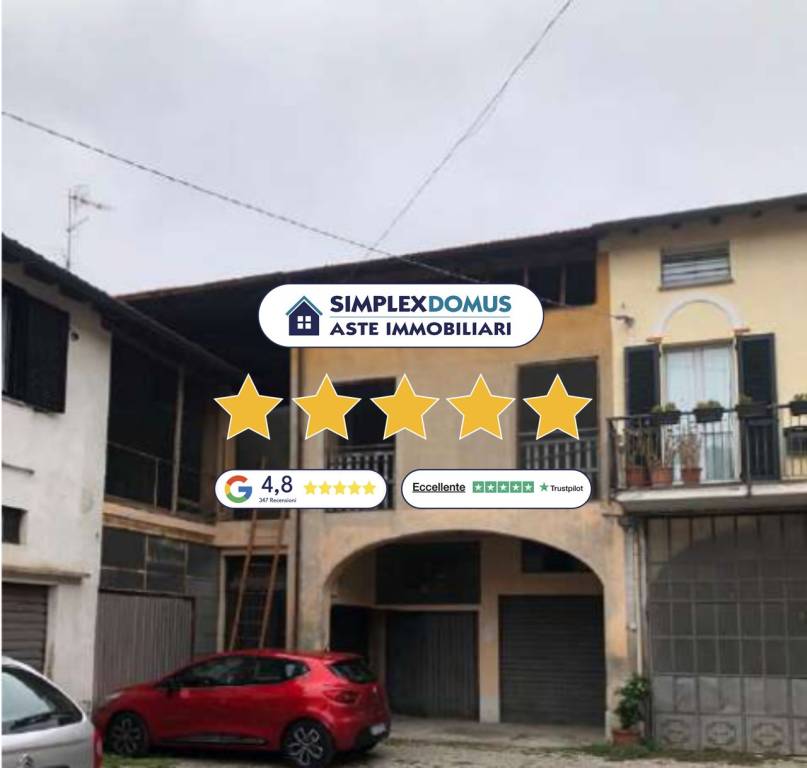 appartamento in vendita a Gazzada Schianno