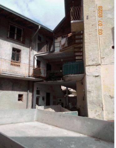 appartamento in vendita a Gazzada Schianno