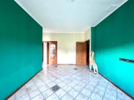 appartamento in vendita a Gazzada Schianno