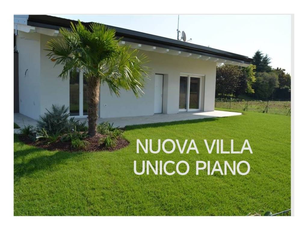 casa indipendente in vendita a Gazzada Schianno